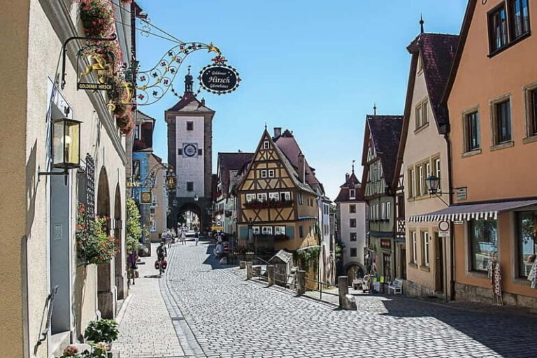 Rothenburg ob der Tauber: Private Christmas Market Tour - Walking Through Rothenburg’s Historic Streets