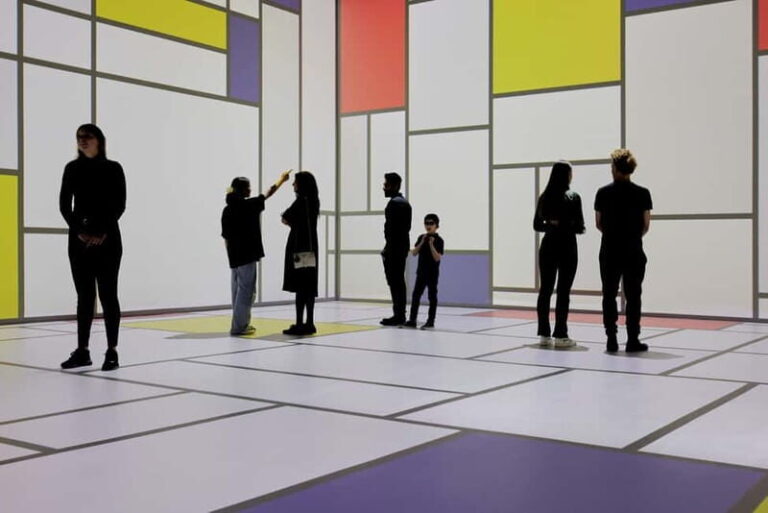 Rotterdam: "Remastered" Digital Art Audiovisual Experience - Technical Marvels and Visual Impact