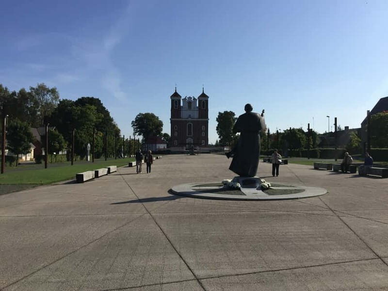 Route of John Paul II: Hill of Crosses, Tytuvenai & Siluva - The Details of the Route: What to Expect