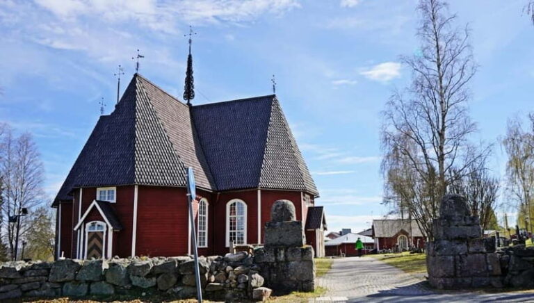 Rovaniemi: Övertorneå and Aavasaksa Hill. History and Nature - What makes this tour a good value?