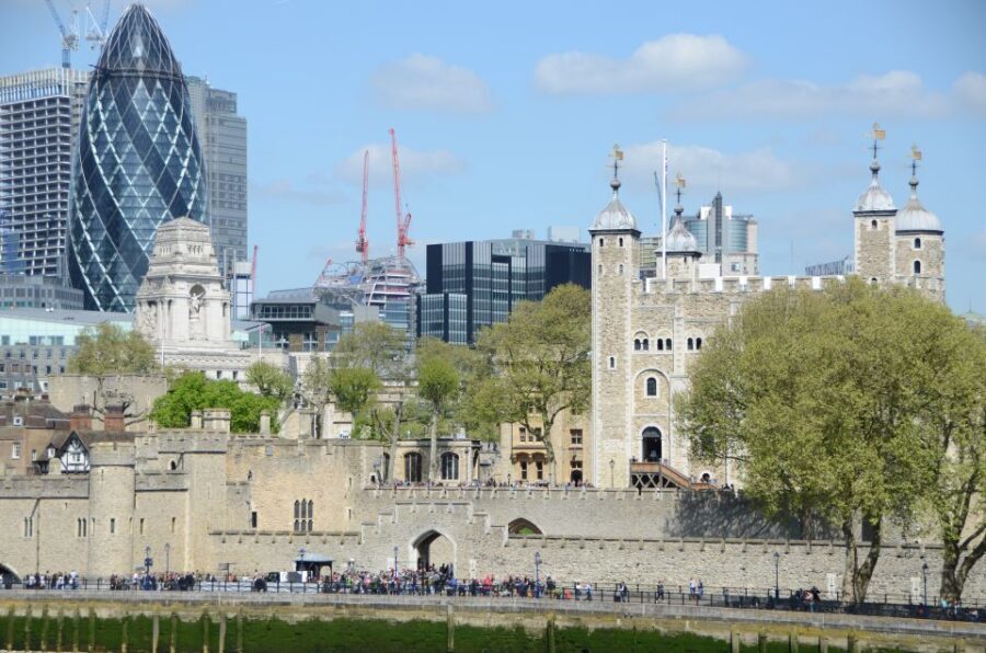 Royal London Private Full-Day Sightseeing Tour by Black Taxi - Itinerary Breakdown: What You’ll See and Learn