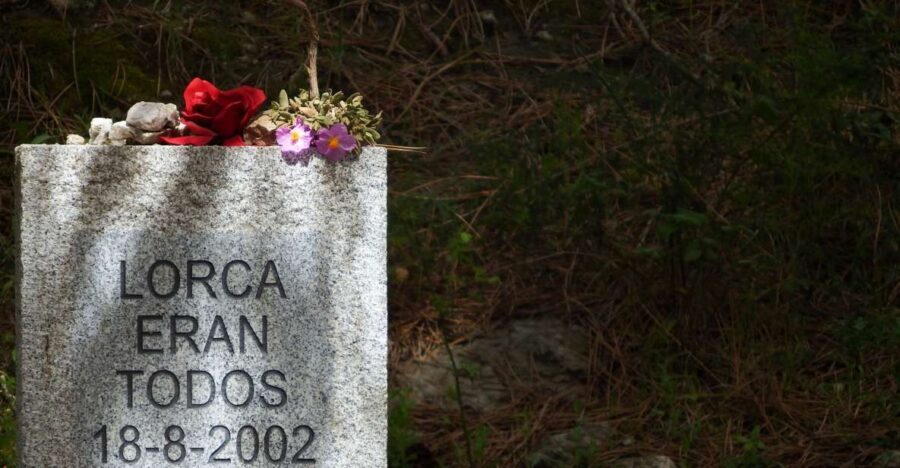Ruta Federico G. Lorca sobre su muerte y la Guerra Civil - Starting Point: Plaza de Mariana Pineda