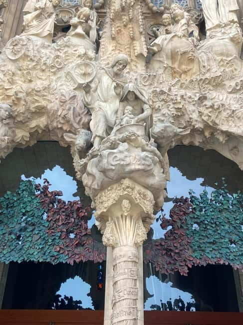 Sagrada Familia Guided Tour in English: Small group - Who Will Love This Tour?