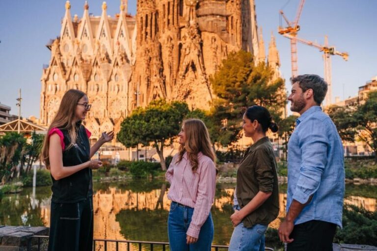 Sagrada Familia with Official Guide & Fast-Track Entry - Authentic Insights from Reviewers