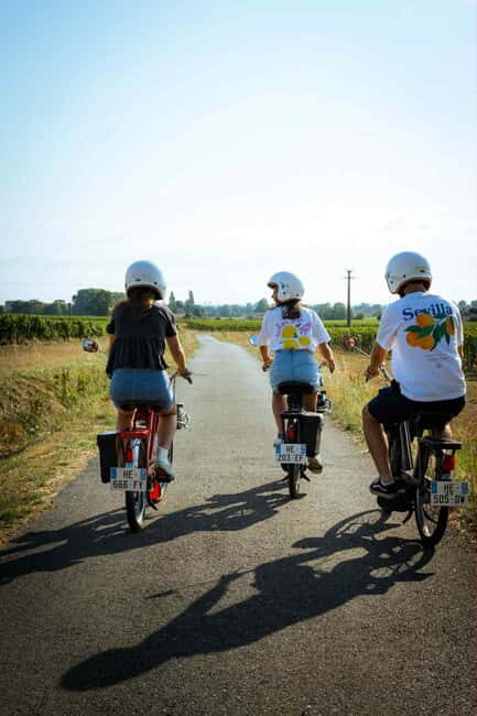 Saint-Émilion: Vintage moped ride - The Sum Up