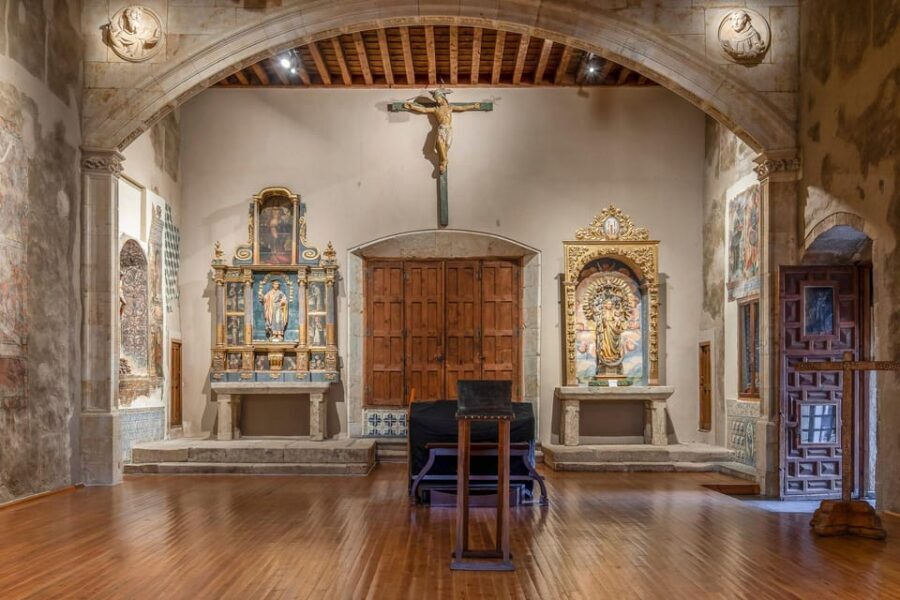 Salamanca: Convent of Las Claras with Free Audioguide - What Makes This Tour Special