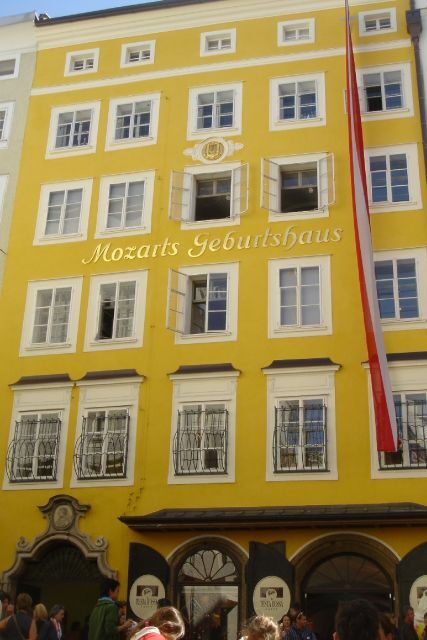 Salzburg 2.5-Hour Walking Tour: Mozart, Old Town & More - What’s Included and What to Consider