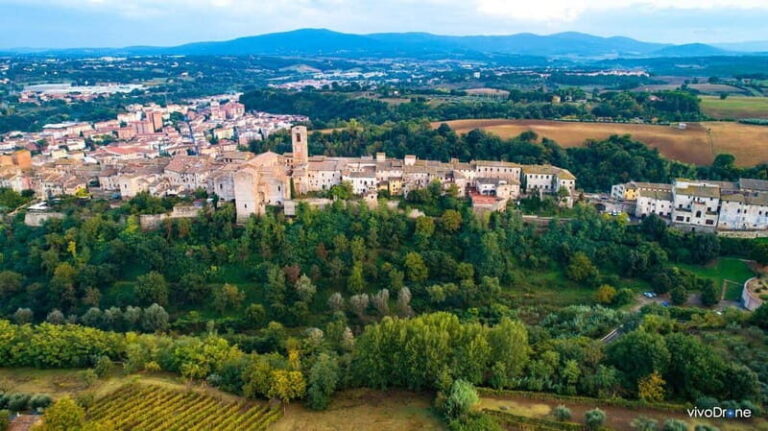 San Gimignano: Drone Tour video in tuscany - An In-Depth Look at the Drone Tour Experience