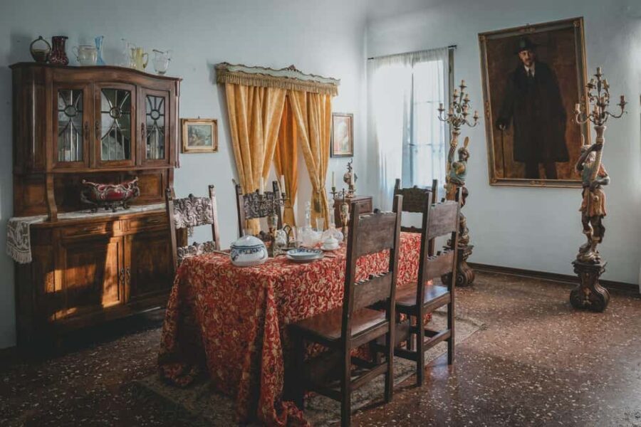 San Pelagio Castle Entry & Guided Tour to D'Annunzio Rooms - Who Should Book This Tour?