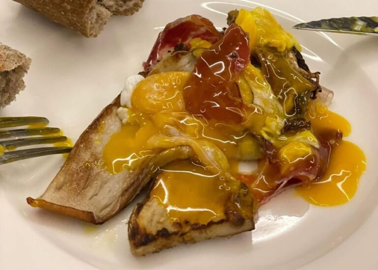 San Sebastian: Guided Txikiteo Experience - Detailed Breakdown of the Experience