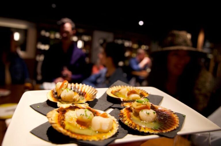 San Sebastián Walking Dinner Tour with Basque Bites - Why This Tour Works Well for Different Travelers