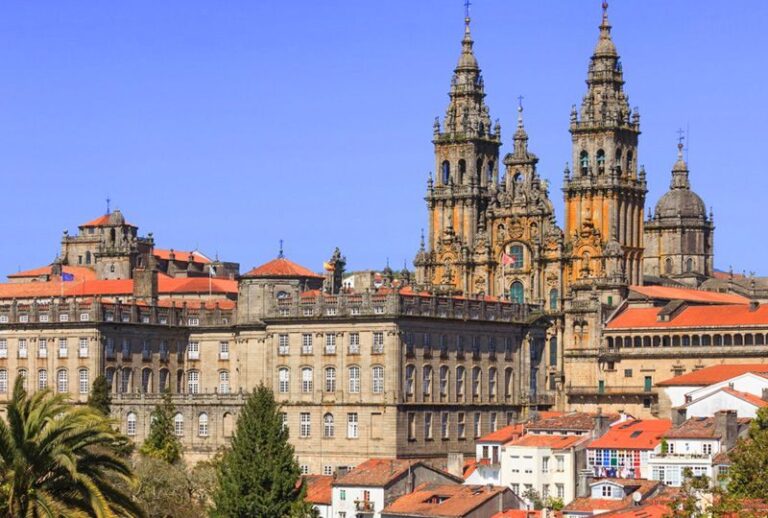 Santiago Compostela and Cathedral Day Trip from Porto - Why You Should Consider This Tour