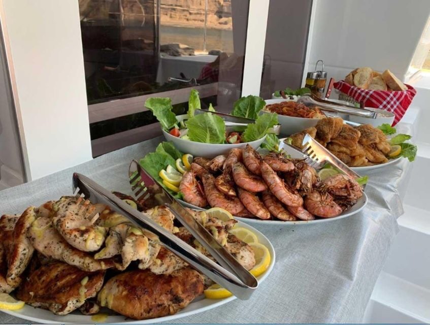 Santorini: Caldera Cruise with Greek Meal and Transfer - The Experience: What You Can Expect