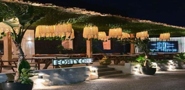 Santorini: Candlelight Restaurant Dinner on Black Sand Beach - Analyzing the Value