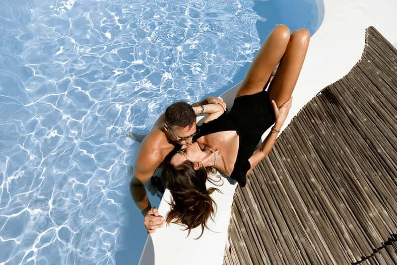 Santorini: Casual Photoshoot by Flying Dress Photo © - Authentic Reviews and Tips from Past Participants