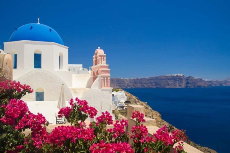 Santorini: Oia Walking Tour and Lighthouse Sunset with Wine - Analyzing the Value