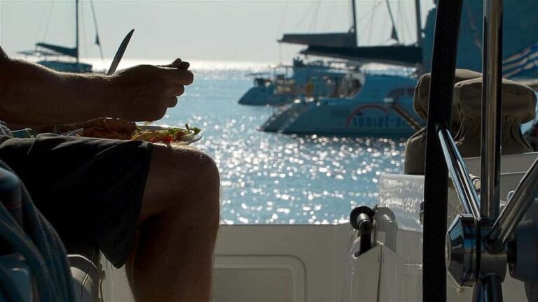 Santorini: Private Caldera Cruise with Lunch & Snorkeling - Who Should Consider This Experience?