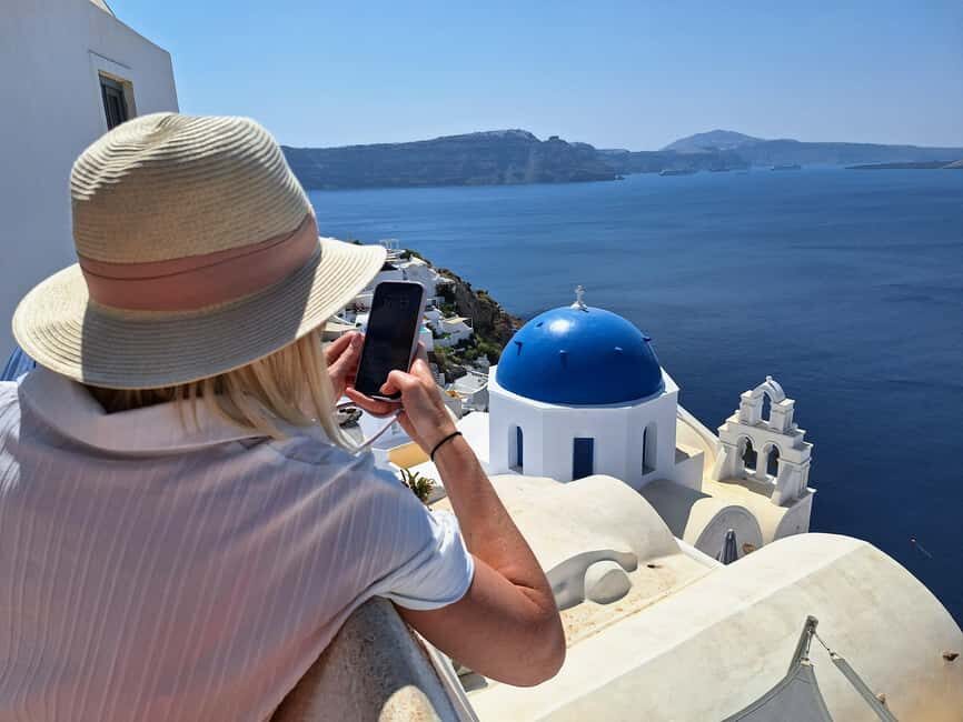 Santorini: Private Family Tour with Bilingual/Spanish Guide - Transportation and Comfort