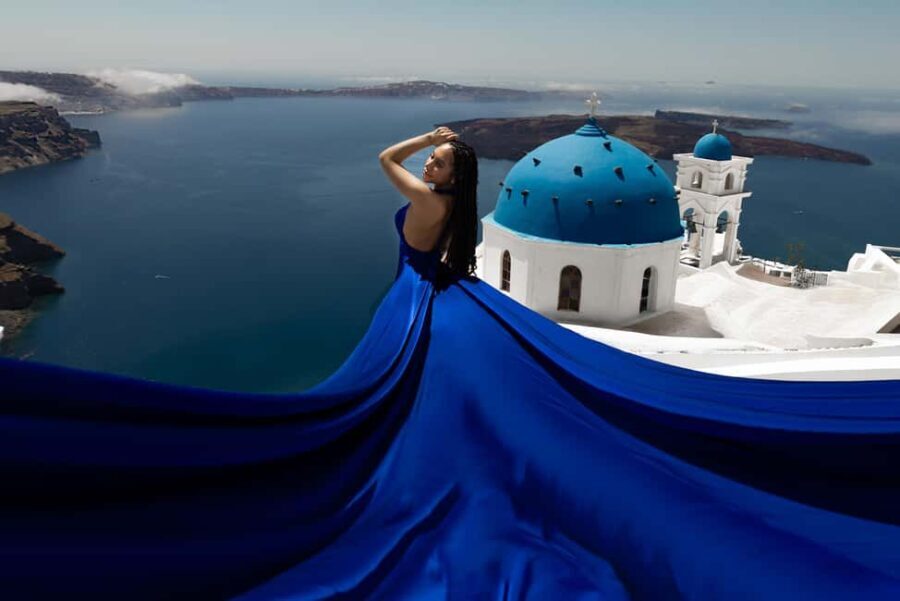 Santorini: Private Flying Dress Photoshoot Iconic Locations - Authentic Insights from Reviews