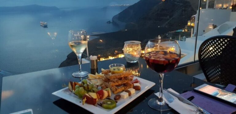 Santorini: Private Group Sightseeing Tour - An Easy Start: Hotel Pickup and First Impressions