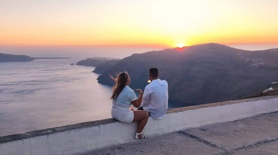 Santorini: Private Sunset Tour with Picnic & Transfer - The Practicalities: What to Expect