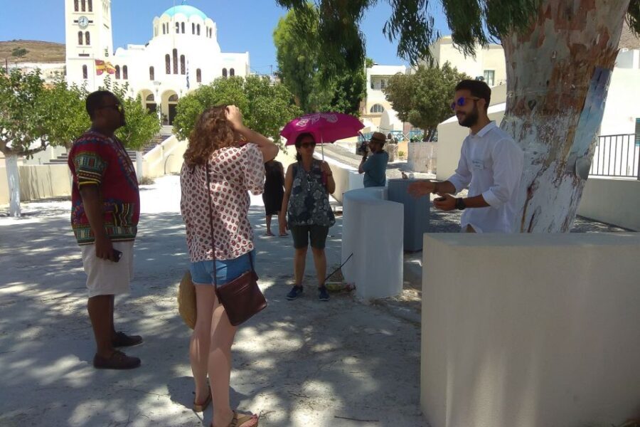 Santorini: Traditional Sightseeing Bus Tour with Oia Sunset - A Deep Dive into the Santorini Experience