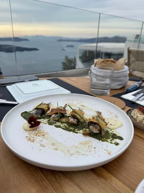 Santorini: Wine Tour Experience with Sunset Dinner - Why This Tour Works Well