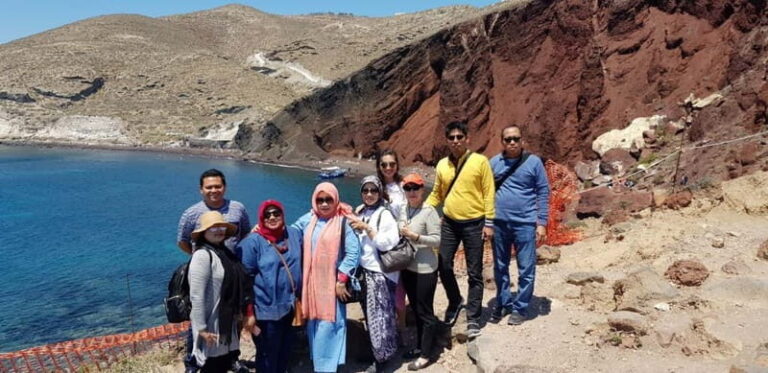 Santorini:Private Top Highlights & Hidden Gems Tour - What to Expect from the Experience