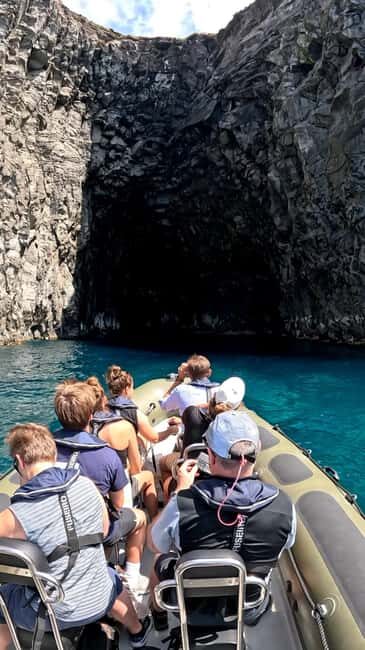 São Miguel: Boat Tour Volcanic Wonders, Caves & History - The Itinerary in Detail