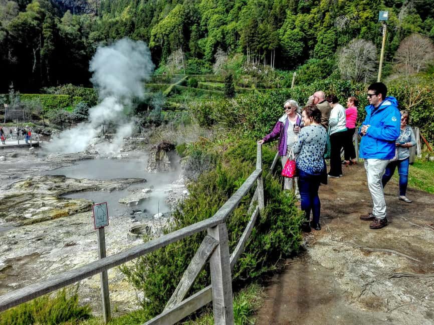 São Miguel: Full-Day Exploring the Island's 3 Volcanos - Lagoa das Sete Cidades