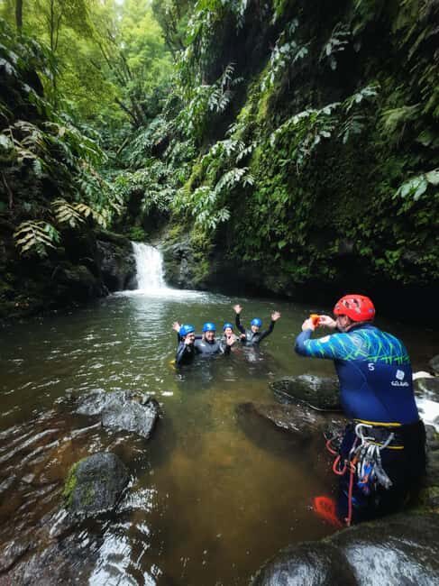 São Miguel: Level 1 Canyoning in Ribeira dos Caldeirões - The Experience of the Guides and Group Size