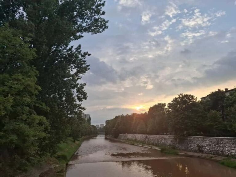 Sarajevo: Guided Green Walk with History and Nature - The Practicalities: What to Expect
