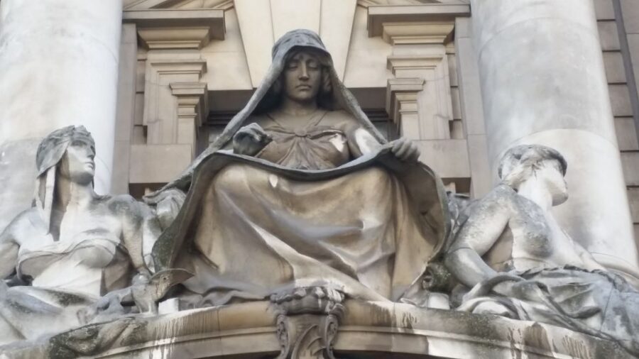 Secret Old London Walking Tour - A Deep Dive into the Dark and Fascinating Corners of London