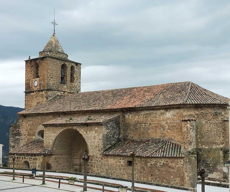 Segura de la Sierra: Highlights Walking Tour - What’s Included and What’s Not