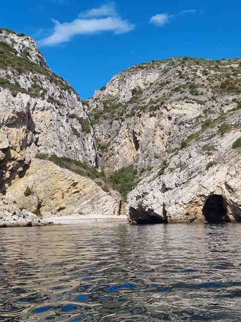 Sesimbra: Private Boat - Beach and Caves - Final Thoughts: Who Is This Tour Best For?