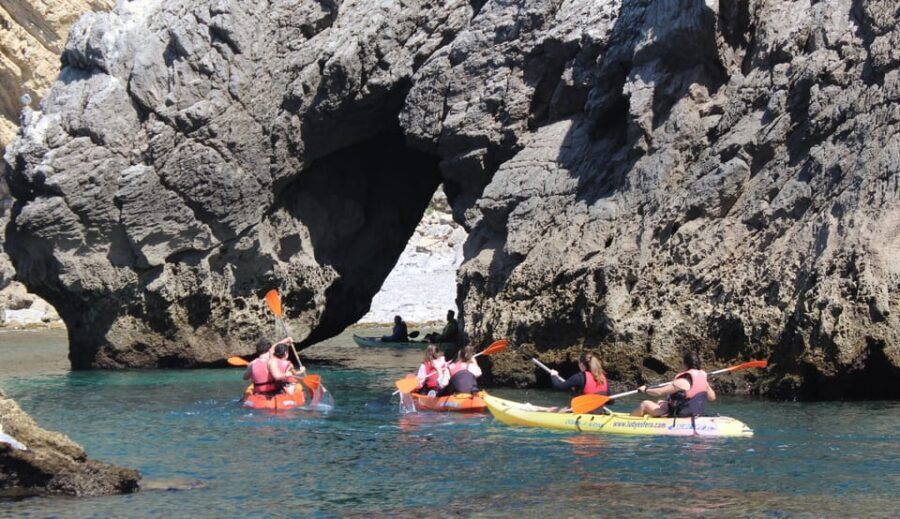 Sesimbra: Ribeiro Cavalo Beach, Caves, & Arrábida Kayak Tour - The Itinerary in Detail