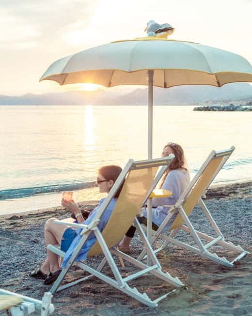 Sestri Levante: Beach day with sunbeds and umbrella - sector 3 - The Experience in Detail