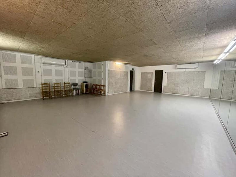 Seville: Flamenco workshop with your group - Authentic Flamenco Experience in a Unique Setting