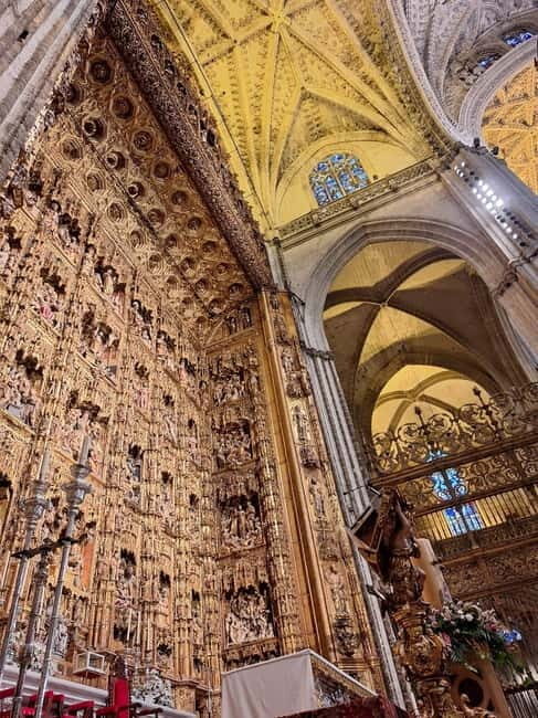 Seville: Guided visit to the Alcázar, Cathedral and Giralda - Who Is This Tour Best For?
