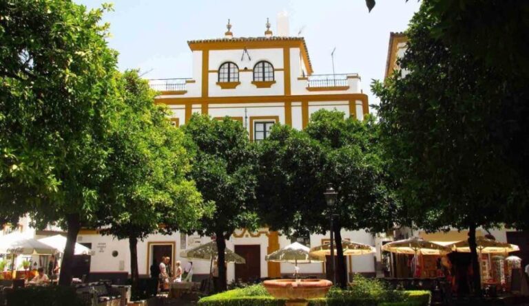 Seville: Santa Cruz Old Jewish Quarter Walking Tour - Who Will Love This Tour?