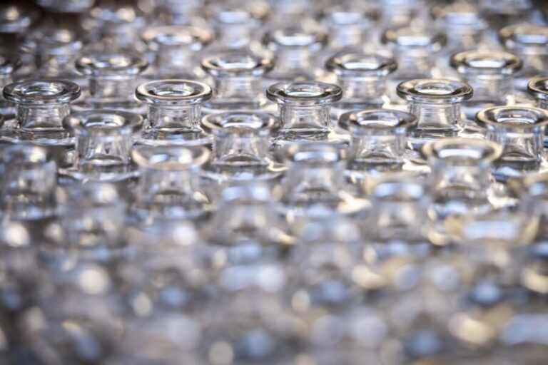 Sheffield: Gin Distillery Tasting Visit with Guided Tour - The Historic Location and Atmosphere