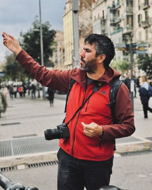 Sightseeing Barcelona by Bike, Photo-shooting & Tapas - The Food and Photography Experience