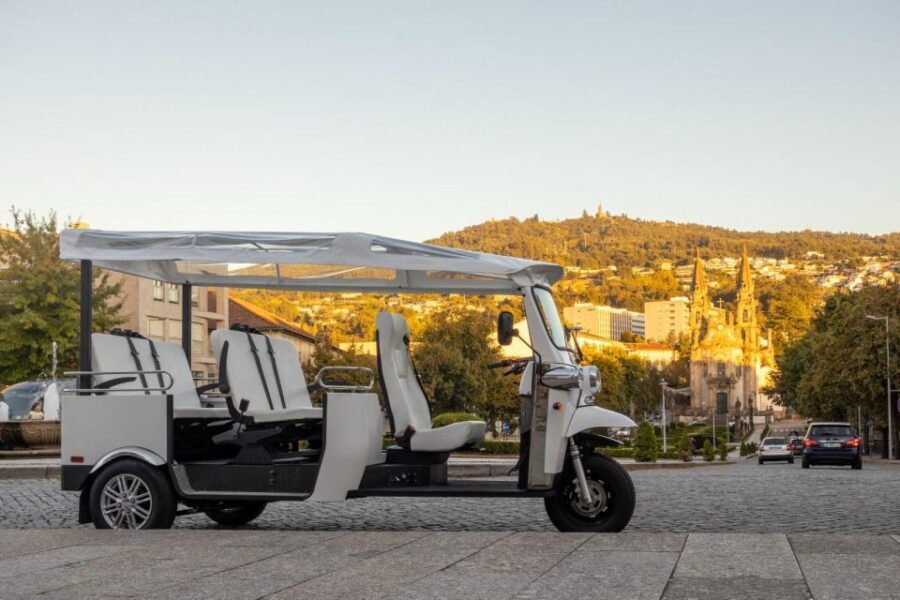 Sightseeing Tours by Electric Tuk-Tuk in Guimarães - What to Expect from the Guided Experience