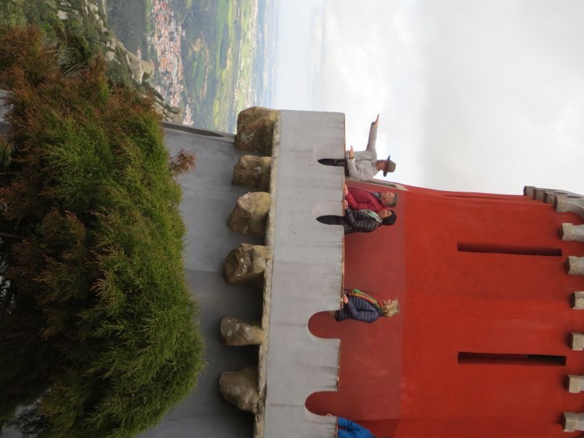 Sintra: Walking Tour with Palace, Castle, and Old Town Visit - What Guides Do Well (and What to Keep in Mind)