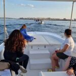 Siracusa: Ortigia & Sea Caves Boat Tour w/ Prosecco & Fruit - Guides & Atmosphere