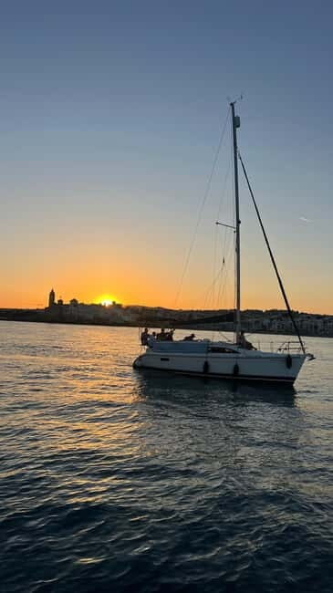 Sitges Sunset: Guided Tour by Sailboat along the Sitges Coast. - What You Can Expect on the Tour