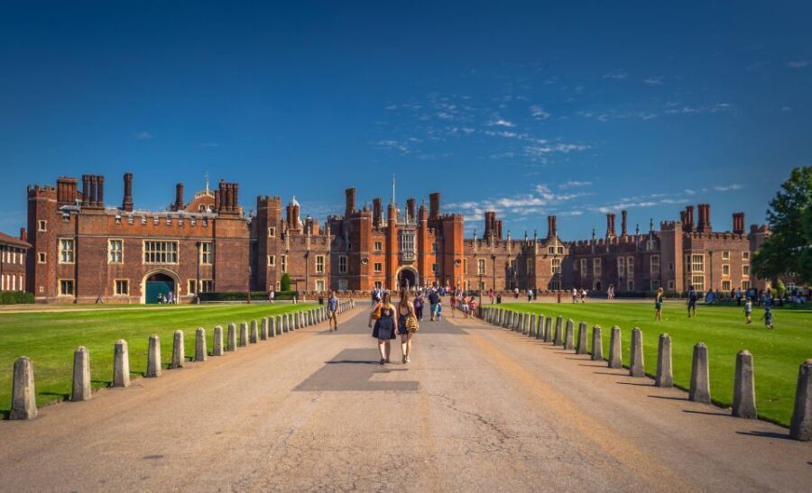 Skip-the-line HamptonCourtPalace Guided Day Trip from London - What to Consider Before Booking