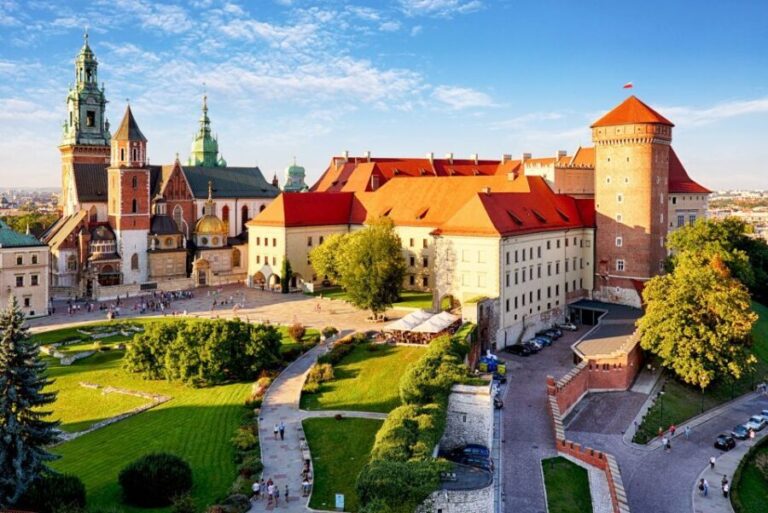 Skip the Line Wawel Castle Chambers Small Group Tour - Starting Point and Duration