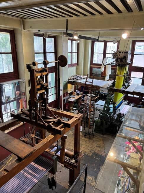 Soierie Vivante's weaving workshops : tours and demos - Who Will Love This Tour?