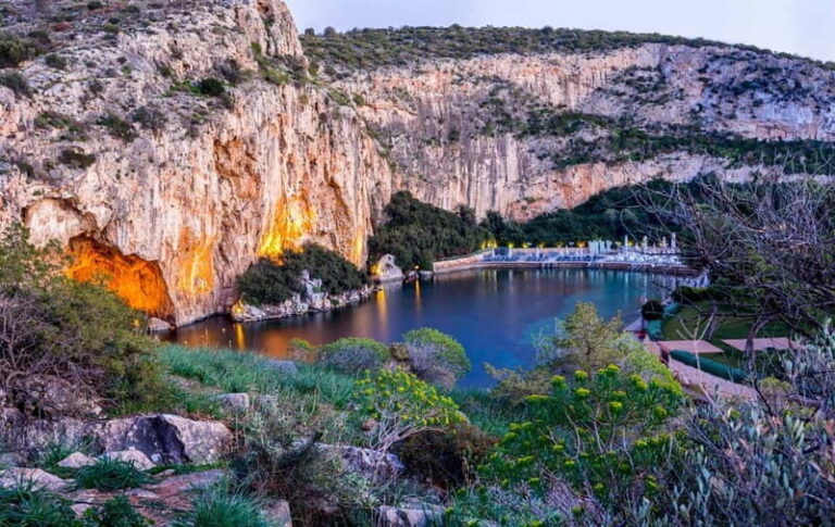 Sounion Private Tour: Just Your Group & Pro Photos - Visiting the Temple of Poseidon